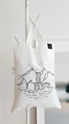 Medžiaginis maišelis - Krioklys kalnuose / Baltas / Trumpos rankenos - Nešu.lt