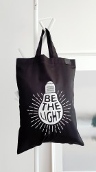 Medžiaginis maišelis - Būk šviesa / Juodas / Trumpos rankenos - Nešu.lt
